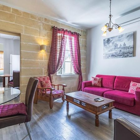 Charming Duplex Apartment In The Centre Of Sliema Exterior photo