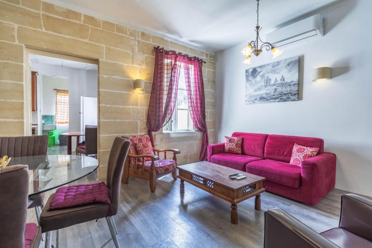 Charming Duplex Apartment In The Centre Of Sliema Exterior photo